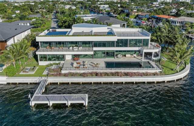 11400 N Bayshore Dr - 11400 North Bayshore Drive, North Miami, FL 33181