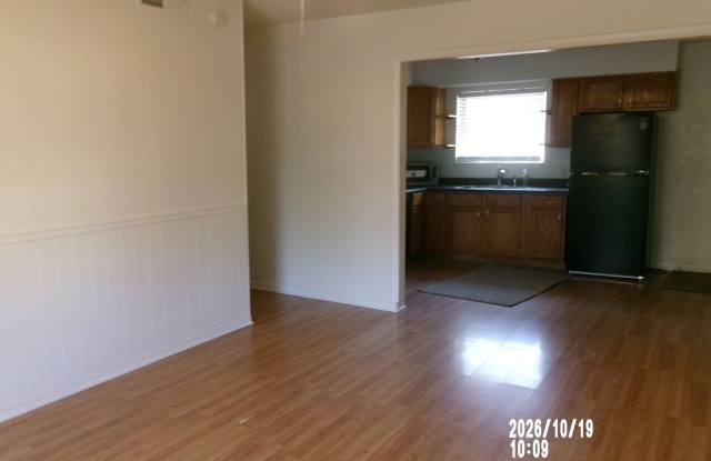 Charming 3-Bedroom Home in Western Hills! Gallery 3