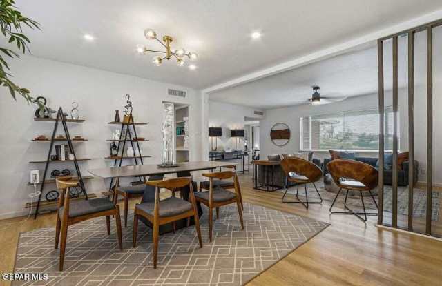 4236 BUCKINGHAM Drive Gallery 3