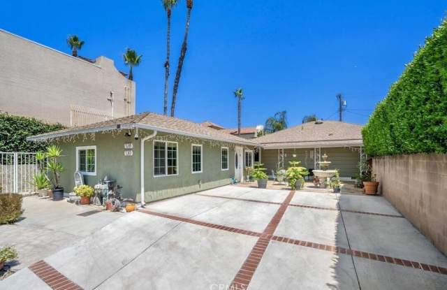 7128 Mammoth Avenue photos photos