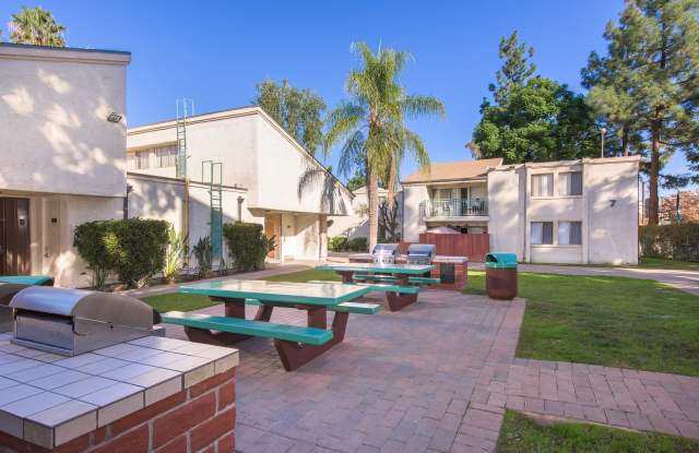 Tarzana Terraces Gallery 4