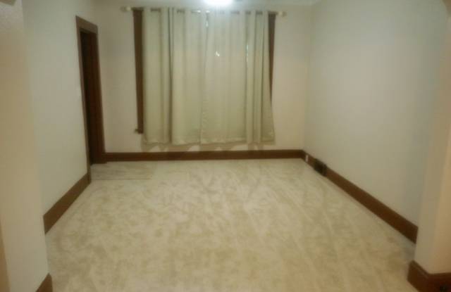 577 Brunson St # 1 Gallery 4