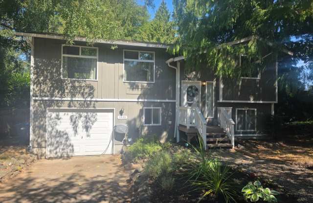 3 Plus Bedroom Home in Poulsbo's Edgewater Estates photos photos