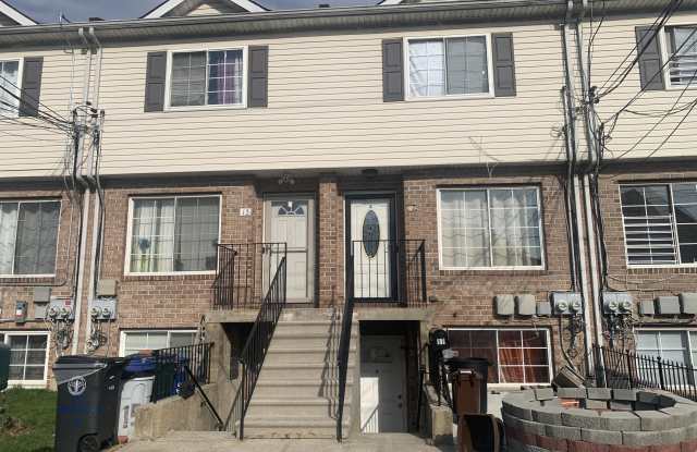 17 Mersereau Avenue photos photos