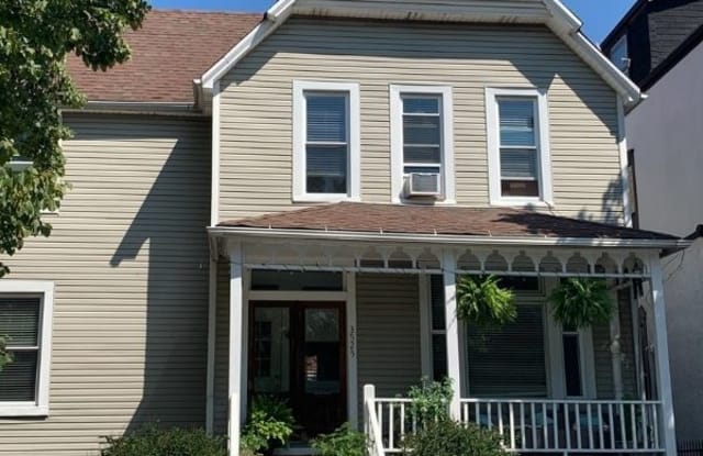 3525 N Seminary Ave 1 - 3525 North Seminary Avenue, Chicago, IL 60657