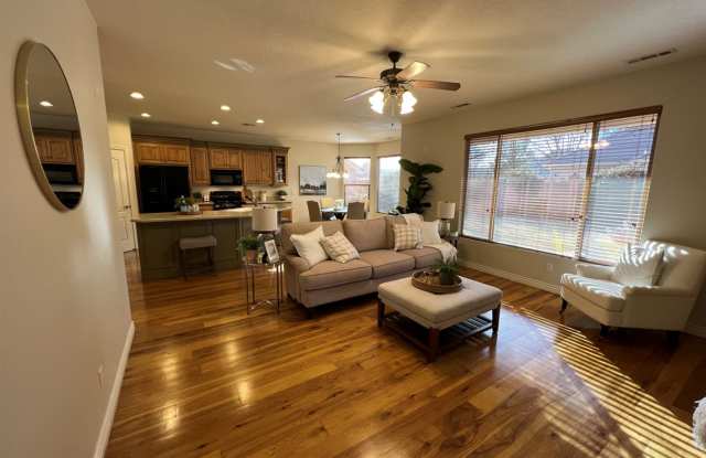 4 bedroom home plus RV parking for rent photos photos
