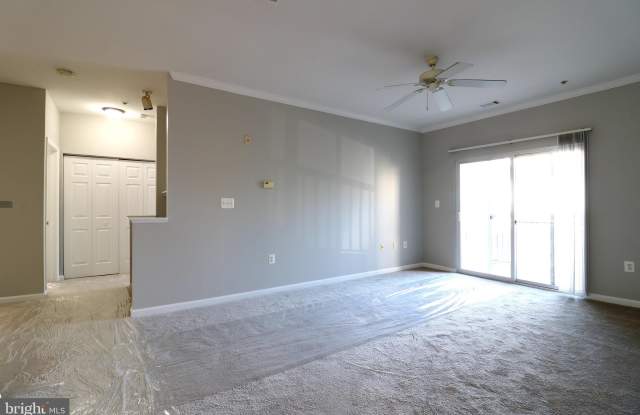 5117-E TRAVIS EDWARD Way Gallery 2