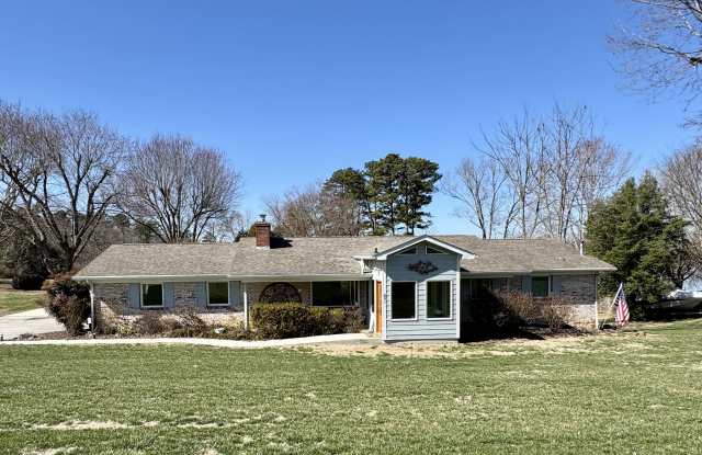 891 Leona Drive - 891 Leona Drive, Loudon County, TN 37772