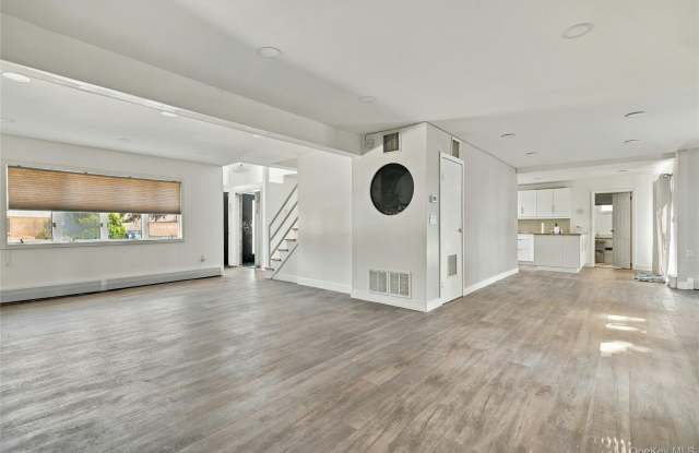 3304 Park Avenue Gallery 4