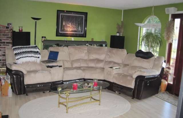 7509 Lakeside Street Southwest Gallery 2