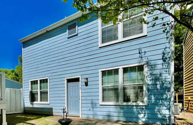 Superb Suburban Home with multiple outdoor areas! - 110 Rush Haven, San Marcos, TX 78666