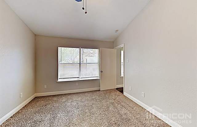 5523 Bainbridge Drive Gallery 4