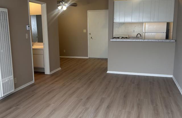 11840 Chandler Boulevard Gallery 2