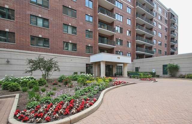 770 PEARSON Street - 770 Pearson Street, Des Plaines, IL 60016