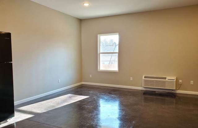 2 Bedroom 1 Bathroom Townhouse Gallery 2