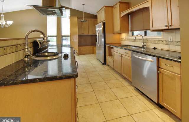 10632 WAYRIDGE DRIVE Gallery 4
