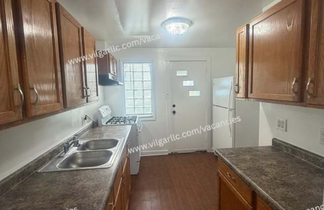 4-bedrooms, 1-Bath - 2-floor Duplex Home photos photos