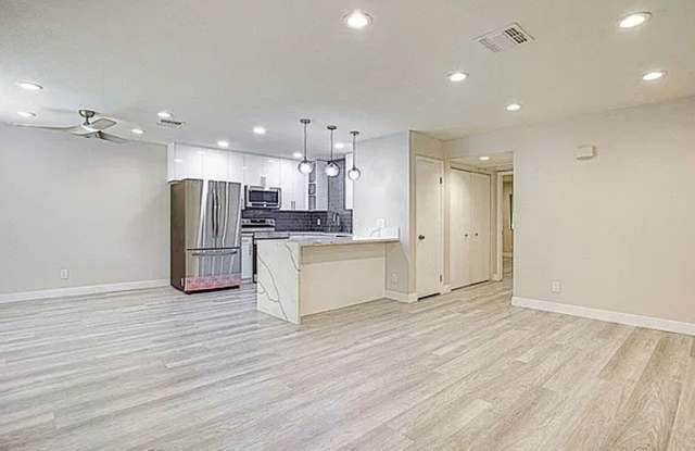 Beautifully Renovated 2-Bedroom, 2-Bathroom Apartment in West Las Vegas! Gallery 1