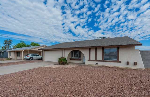 Wonderful East Valley Home! 4bedroom 1.5 Bath with Pool photos photos