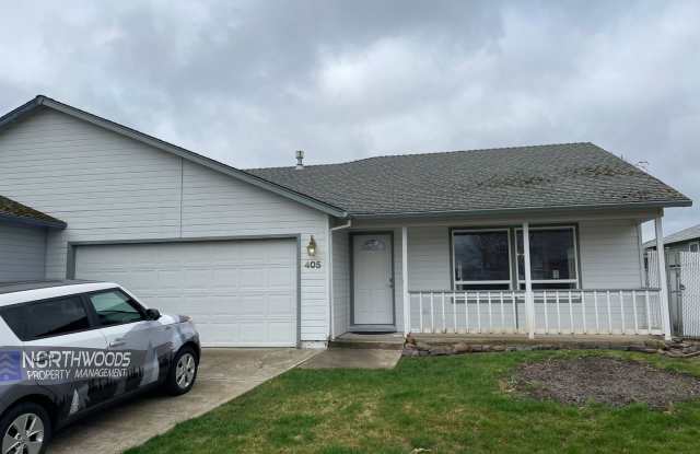 This is a Wonderful 2 Bed 2 Bath-Located in the Beautiful Town of Eagle Point photos photos