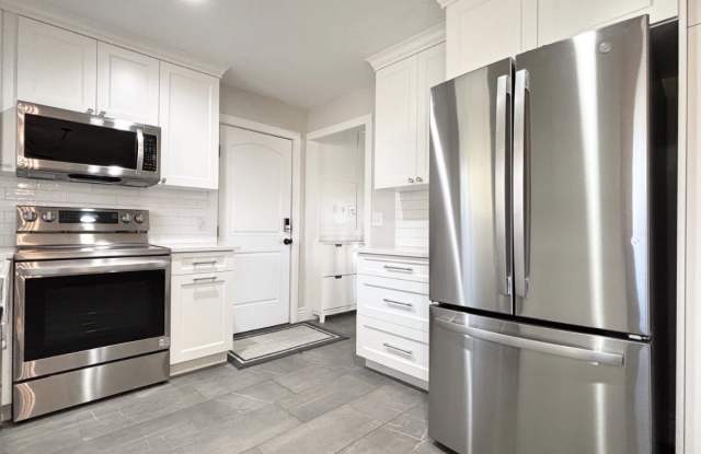 114 South 1000 East Gallery 4
