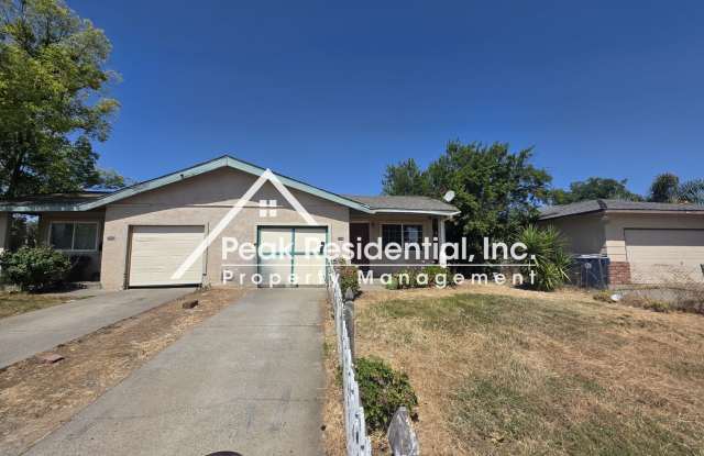 Spacious 3bd/1ba Duplex with Garage - Great Price! photos photos