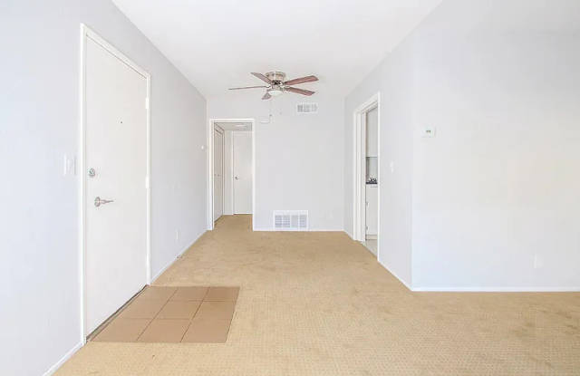 530 Kendall Ave Apt 2 photos photos