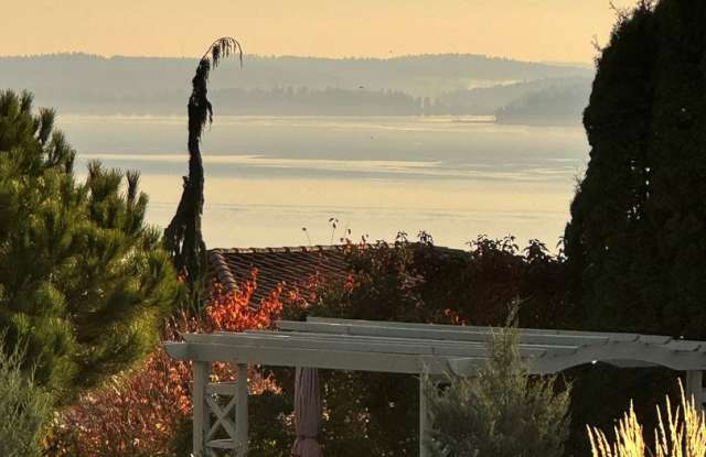 5Bd/3Ba Seattle Home Gallery 4