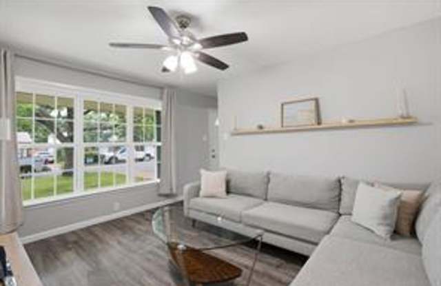 BEAUTIFUL SHERMAN 4 BEDROOM 2 BATH FOR LEASE- CLOSE TO FAIRVIEW PARK! Gallery 4