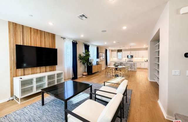 751 Daniel Freeman Cir Gallery 2