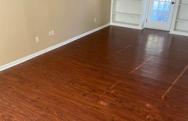 132 Greenbriar Court Gallery 3