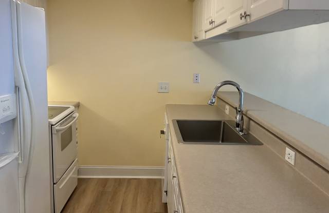 627 Woodmoor Drive 302 - 1 Gallery 4