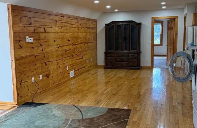 55742 Resort Road Gallery 4