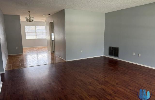 ADORABLE 2 Bedroom, 2 Bath Home with a 1 Car GARAGE and a FENCED Back Yard Available for Rent! *Move-in Special* Gallery 3