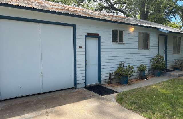 Cozy Country Home in the Suburb photos photos