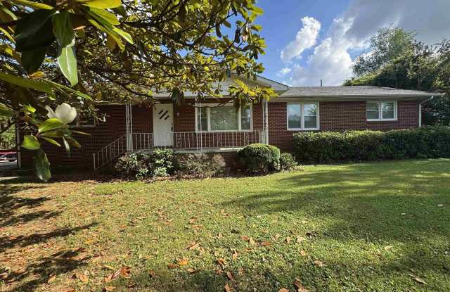 2801 Penland Avenue - 2801 Penland Avenue Northwest, Huntsville, AL 35810 2801 Penland Avenue - 2801 Penland Avenue Northwest, Huntsville, AL 35810