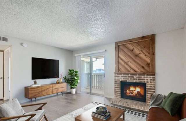 4053 Steck Ave Gallery 4