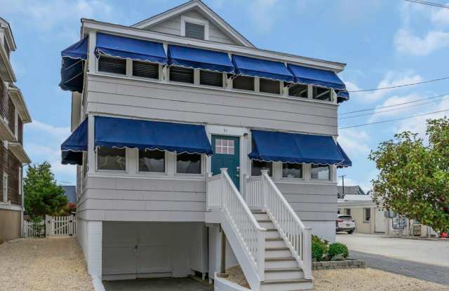 51 3rd Avenue Gallery 1