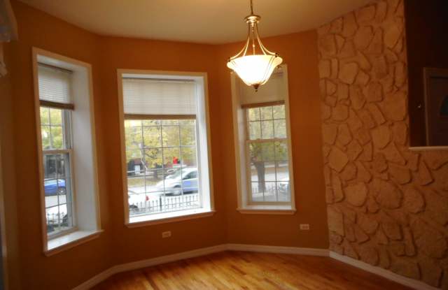 5727 South Michigan Avenue - 1, Unit 1 Gallery 2