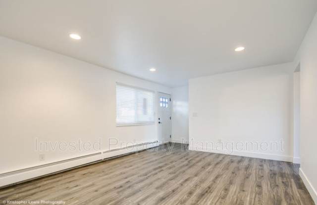 2980 S Delaware St Gallery 3