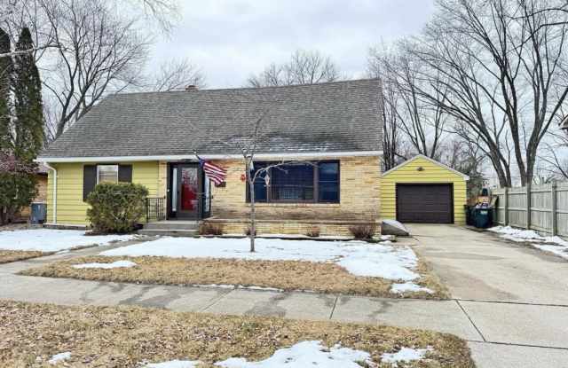 908 3rd Street South photos photos