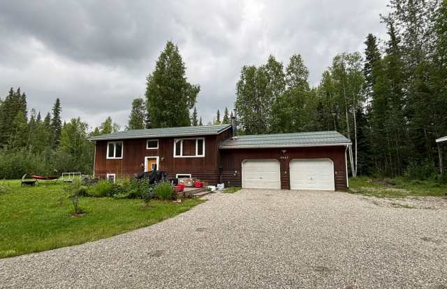 Home in North Pole / 2 Car Garage / Detached shop photos photos