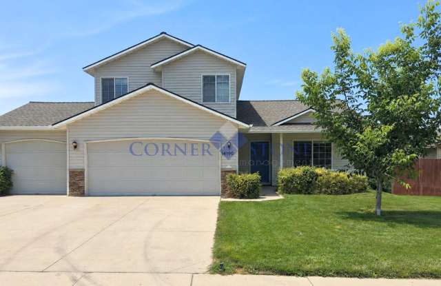 Bright & Open 3-Bedroom Home with 3-Car Garage & Fully Fenced Backyard photos photos