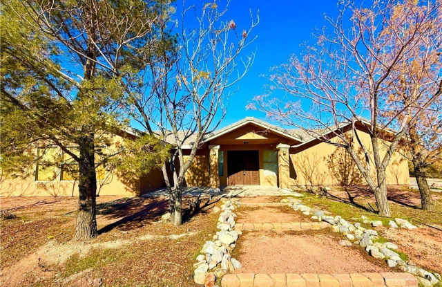 1100 Dollar Street photos photos