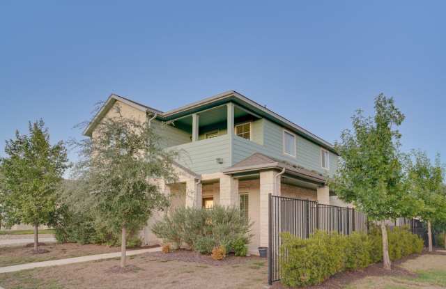 9015 Looksee Lane, Austin, TX 78744 Gallery 3