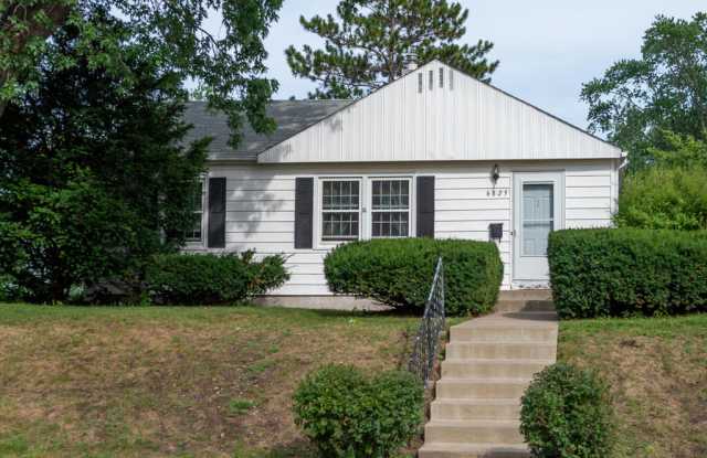 6825 Xerxes Avenue South photos photos