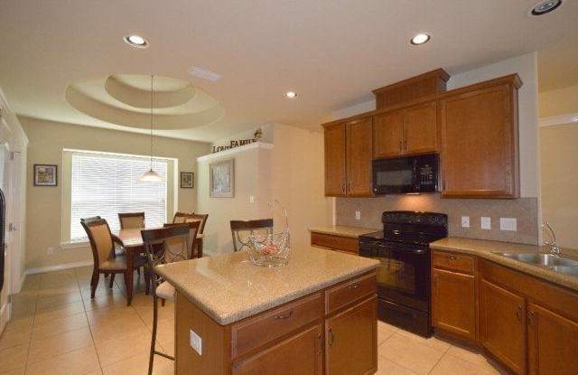 3902 Santa Veronica Street Gallery 4
