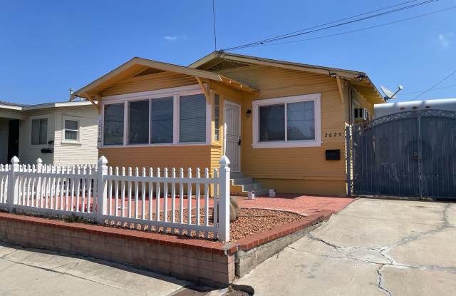 Gorgeous 2-bedroom house for rent! Best Deal Ever! photos photos