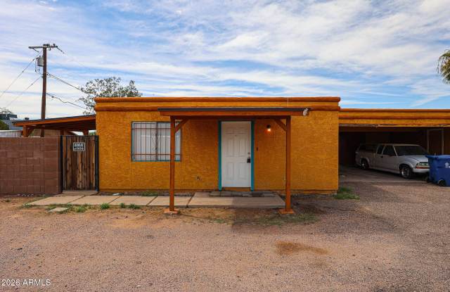1233 E HENRY Street Gallery 1