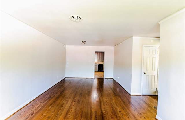 2207 Chantilly Gallery 3